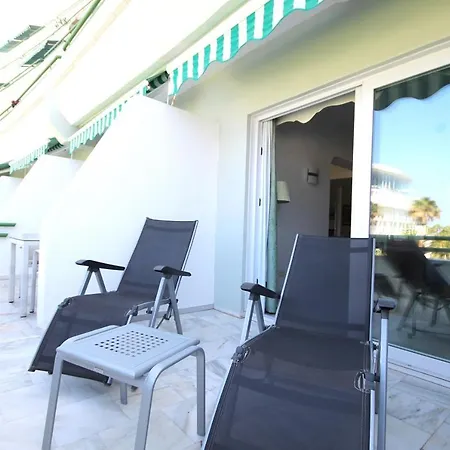 Two Bedroom Near El Duque Beach, Apartament *