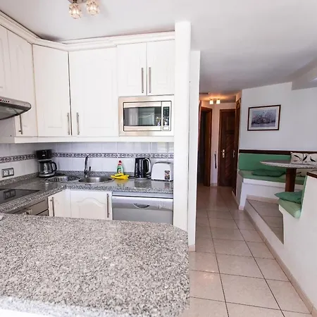 Apartment Two Bedroom Near El Duque Beach,