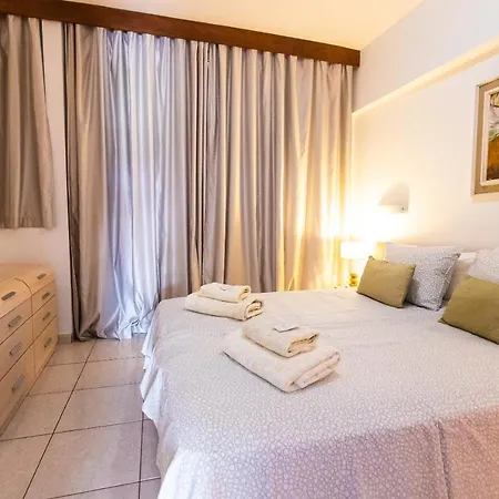 Two Bedroom Near El Duque Beach,