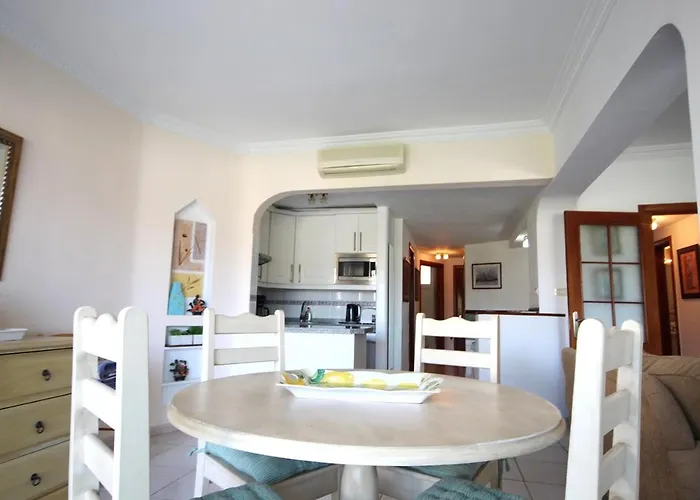 Two Bedroom Near El Duque Beach, Lejlighed