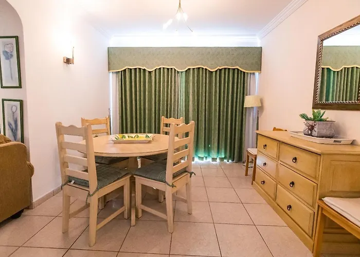 Two Bedroom Near El Duque Beach, Apartament Costa Adeje (Tenerife)